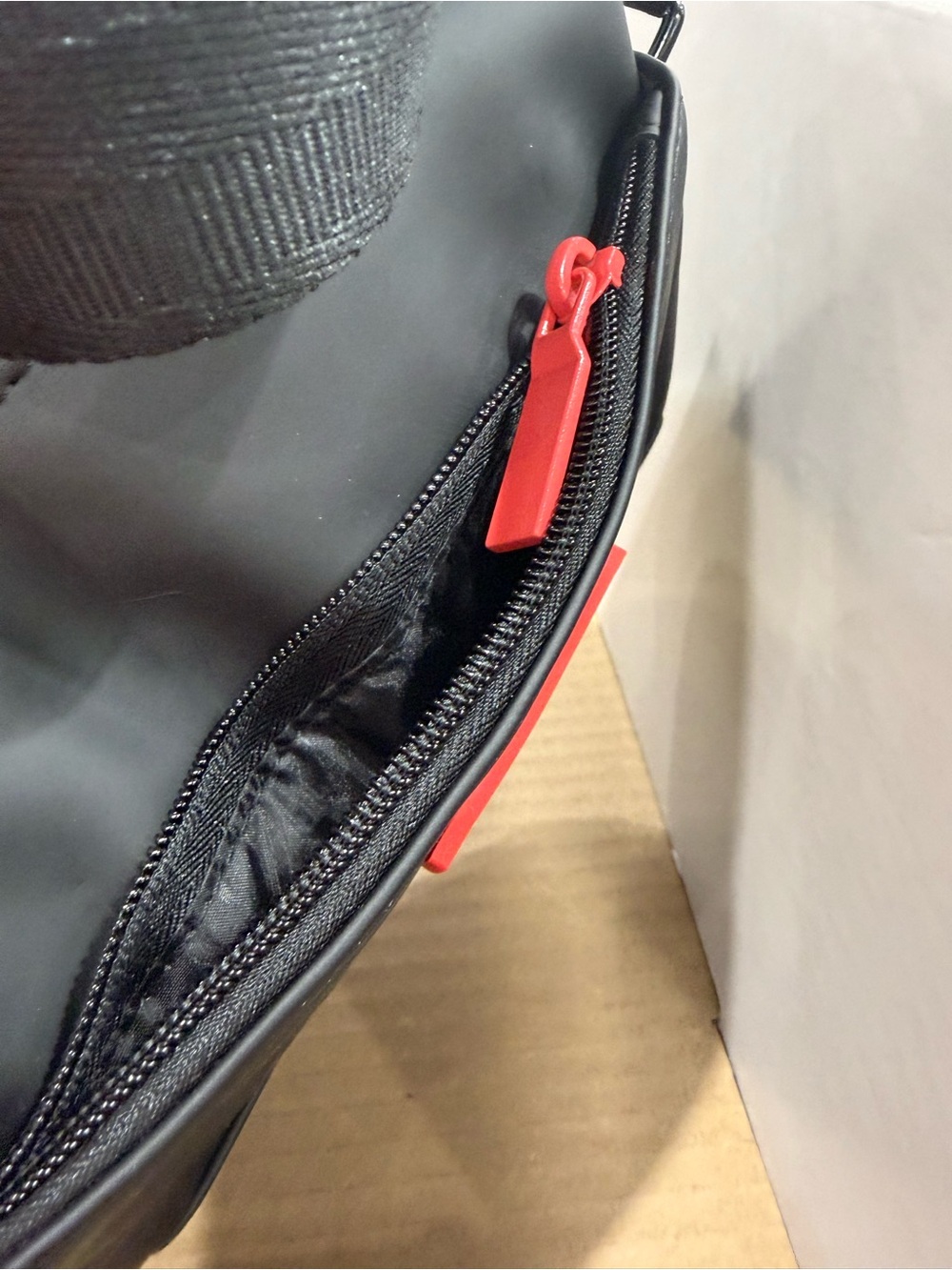 Hunter Black Crossbody Bag with Red Accents - black-or white(pick own color)new - Picture 13 of 16